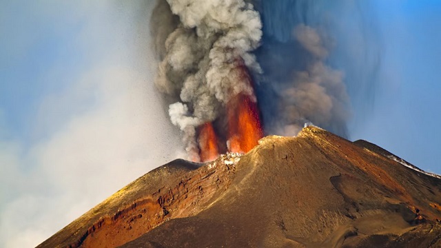 Volcanic ‘time capsule’ crystals may help us predict eruptions