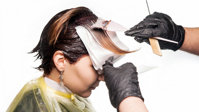 Graphene finds a new use – as hair dye